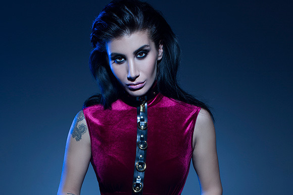 İrem Derici Yeni Albümü ''Dantel''i Sevenleriyle Buluşturdu.